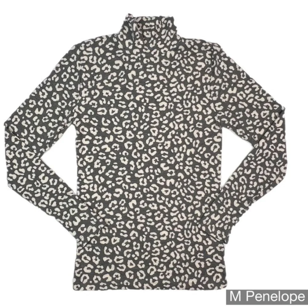 LulaRoe Penelope High Mock Neck Long Sleeve 3003 - Picture 2 of 3